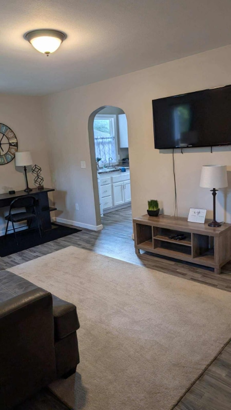 Building Photo - 624 Columbus Ave