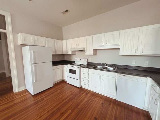 Photo - Garnett Street Apartments Unit Apartment C