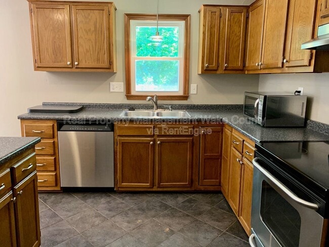 Photo - 207 Trillingham Ln