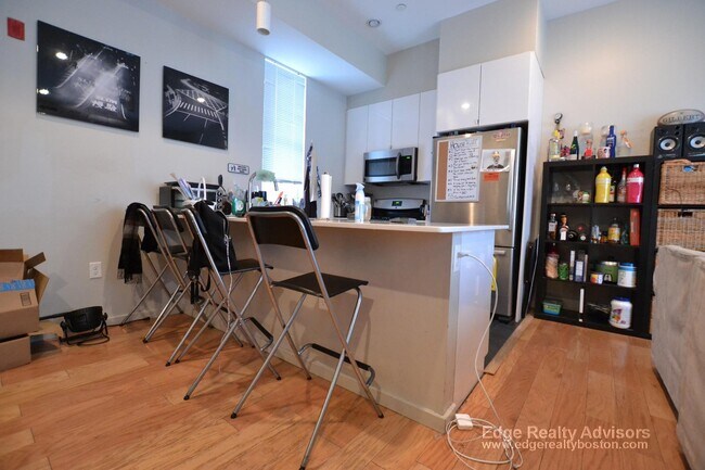 Photo - 55 Glenville Ave