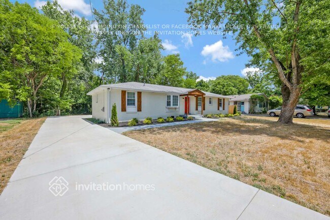 Building Photo - 5009 Suter Dr