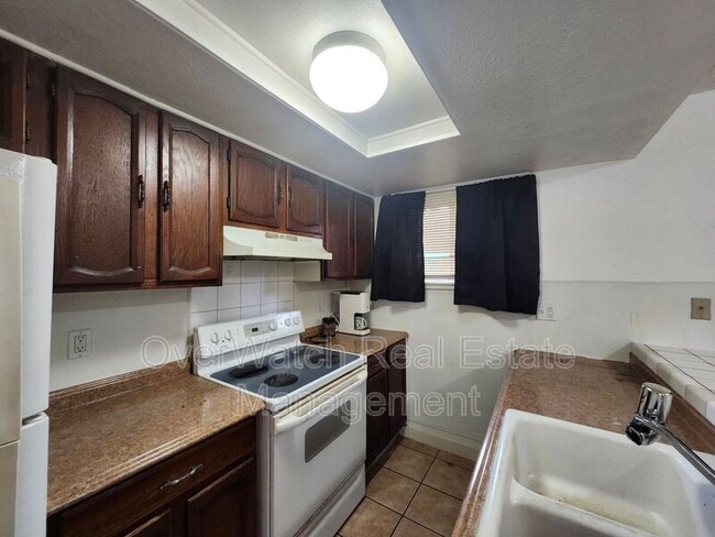 Photo - 530 Mumford St