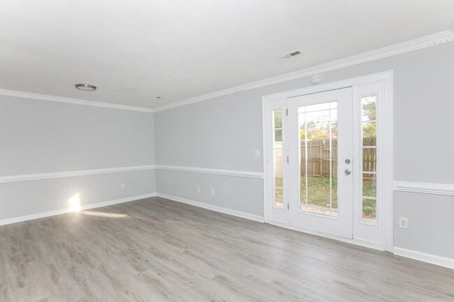 Photo - Charming apartment for rent in Chesapeake!