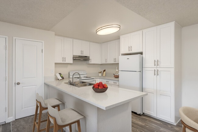 Photo - Woodbridge Mount Helix "Immediate Move In"