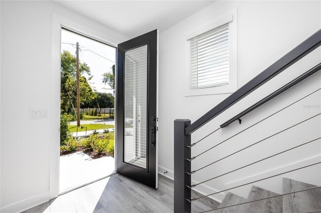 Photo - 1520 N Pierce St