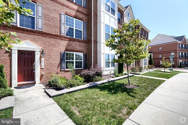 Building Photo - 8016 Blue Stream Dr Rental