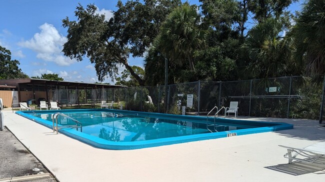 Photo - 2164 Bougainvillea St