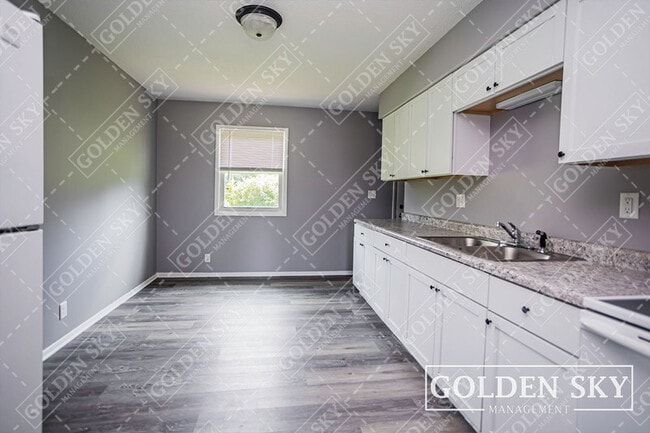 Photo - 210 S Keystone Cir