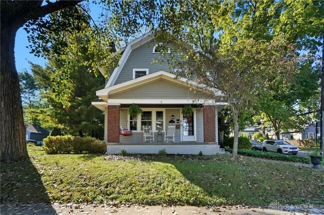 Building Photo - 518 Irving Ave