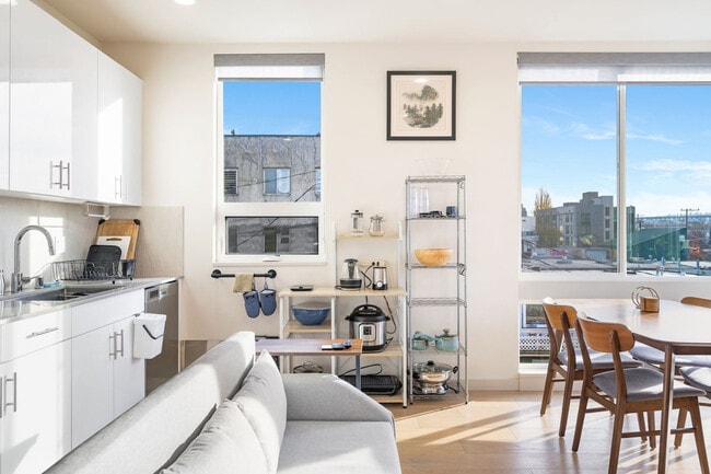 Building Photo - 3617 2nd Ave NW Unit SI ID1035991P