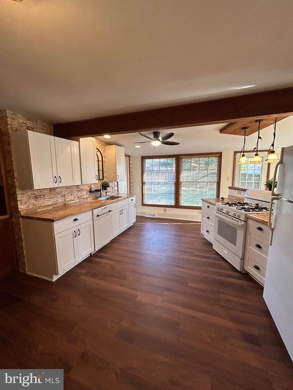 Building Photo - 120 Clarkson Dr