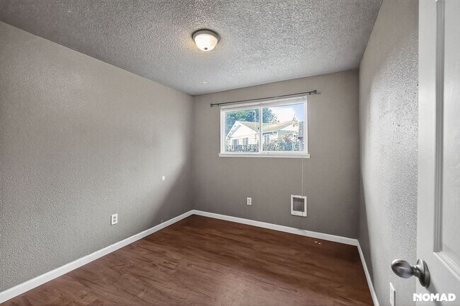 Photo - 1106 Walnut St