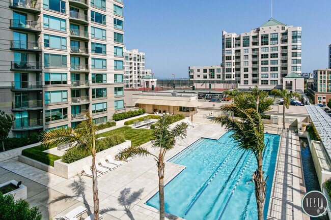 Building Photo - LUXURIOUS SOUTH BEACH CONDO WITH STUNNING ... Unit 18K