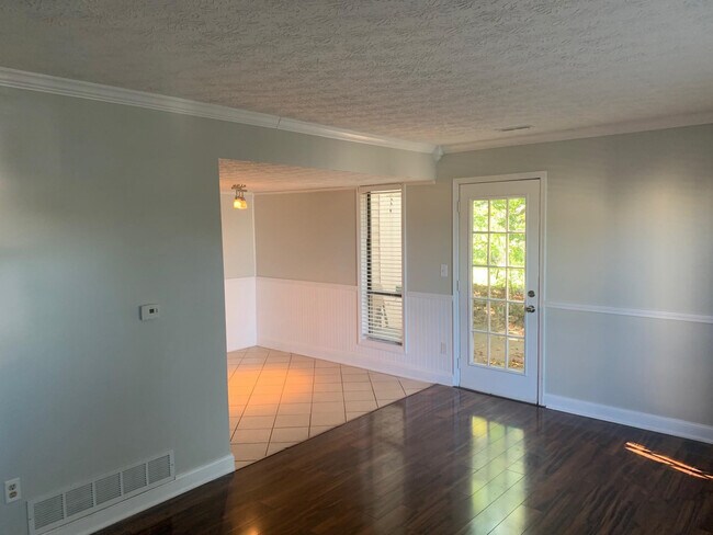 Photo - 4243 Briarwood Dr