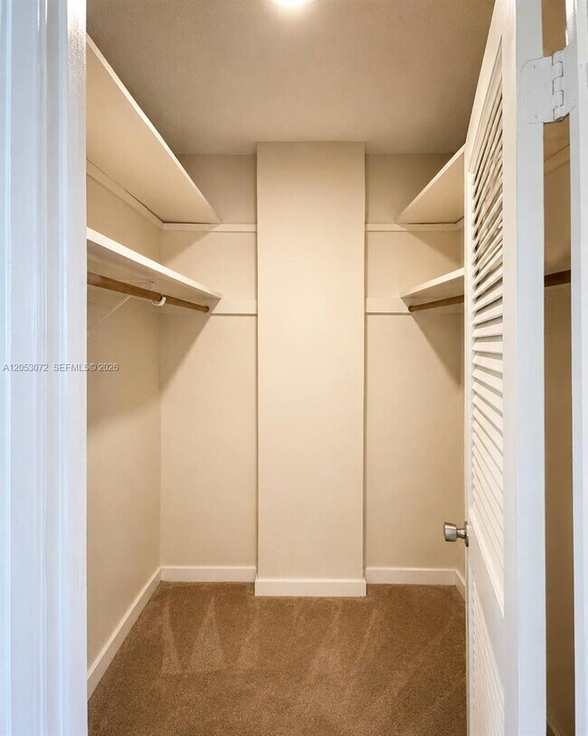 Photo - 19380 Collins Ave Unit 910