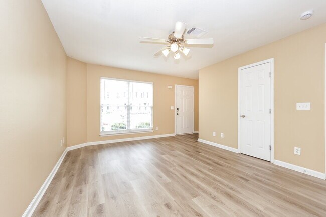 Photo - 8034 Logan Dr