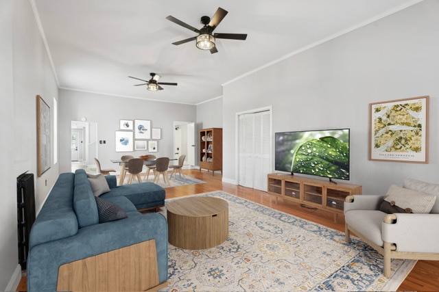 Building Photo - 325 E Hector St