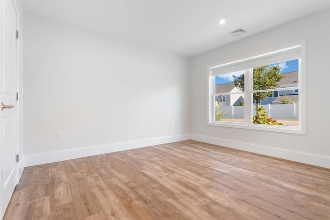 Photo - 21 Paul Francis Way Unit 30