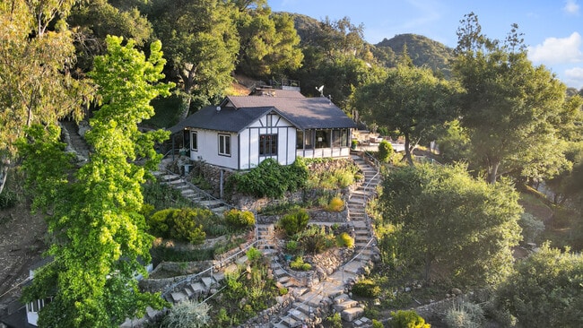 Building Photo - 314 Upper Lake Rd