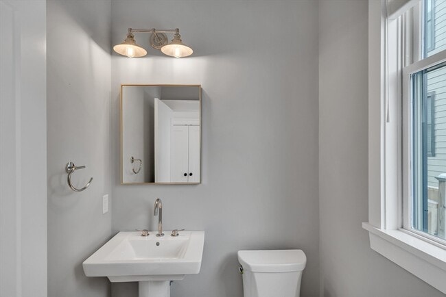 Photo - 27 Woodbine St