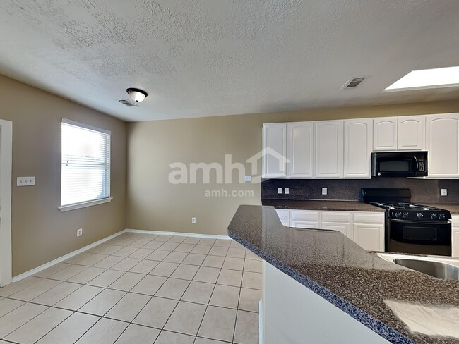 Photo - 13118 Peppergate Ln