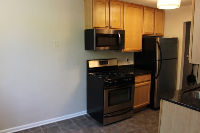 Photo - 3215 Pillsbury Ave S Unit 002