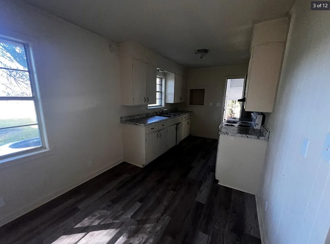 Photo - 3007 Hollywood St