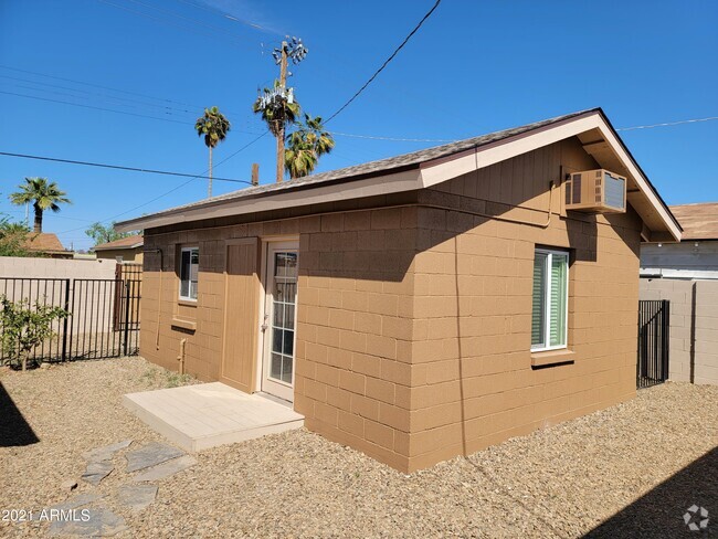 Building Photo - 1638 E Granada Rd Rental