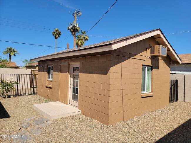 Building Photo - 1638 E Granada Rd Rental