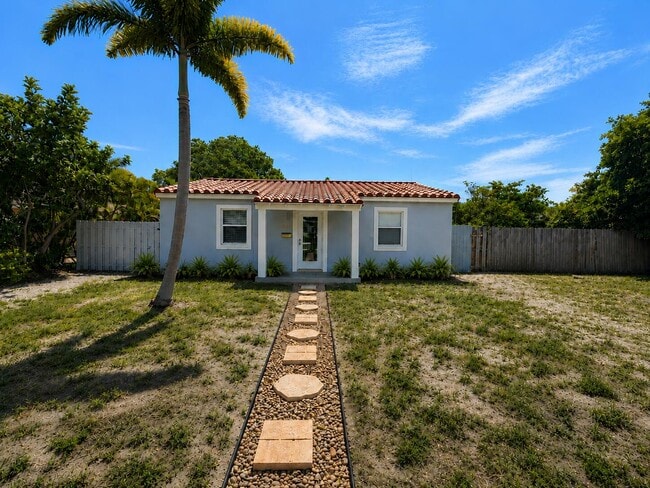 Building Photo - 1508 NW 1st Ave