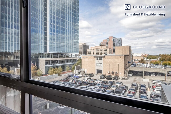 Photo - 7707 Wisconsin Ave Unidad FL6-ID722