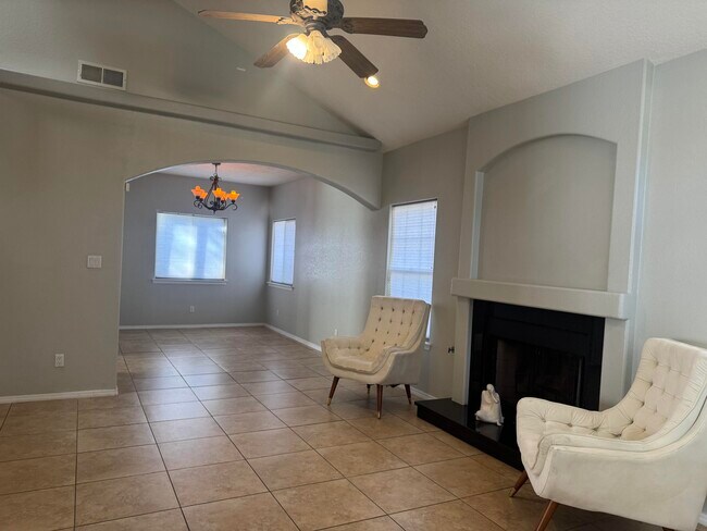8808 Vallejo Pl NE