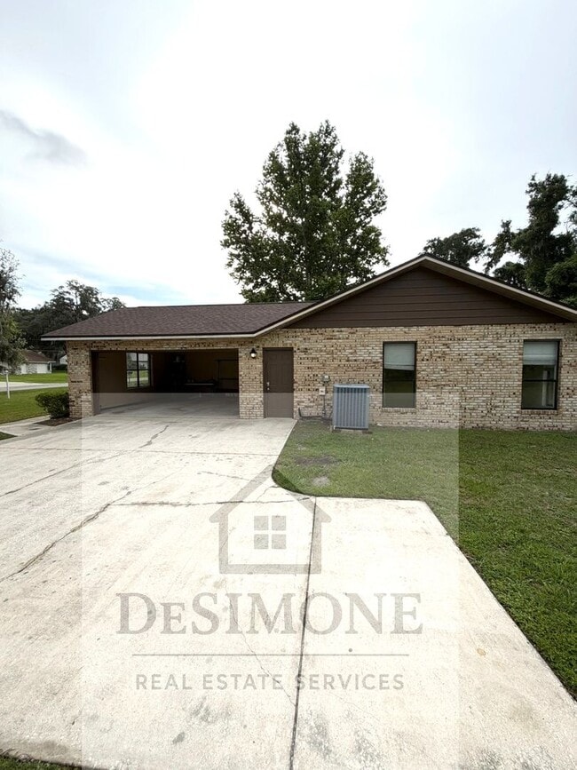 Photo - Charming 3BR Home in Country Oaks – Close to West Marion Hospital, Shopping, Dining & WEC