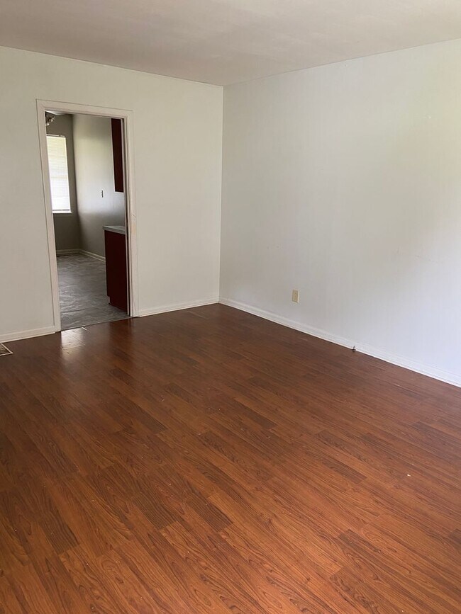 Duplex For Rent - Duplex For Rent