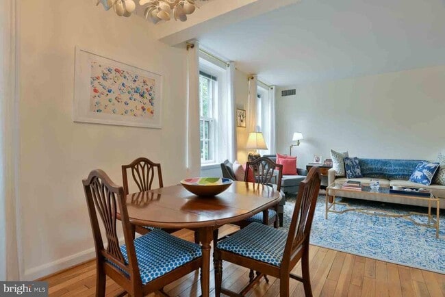 Photo - 3831 Newark St NW Unidad C447