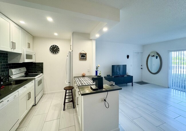 Photo - 4501 S Ocean Blvd Unidad E5