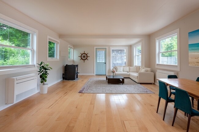8 Hideaway Pl