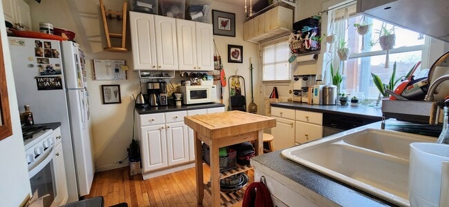 Photo - 1925 W Belle Plaine Ave Unit 3F