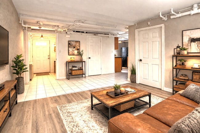 Photo - 4858 S Springfield Ave Unit 1W