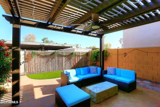 Photo - 8237 E Orange Blossom Ln Townhome