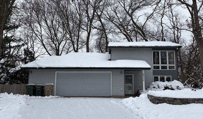 Building Photo - 6526 Bettys Ln