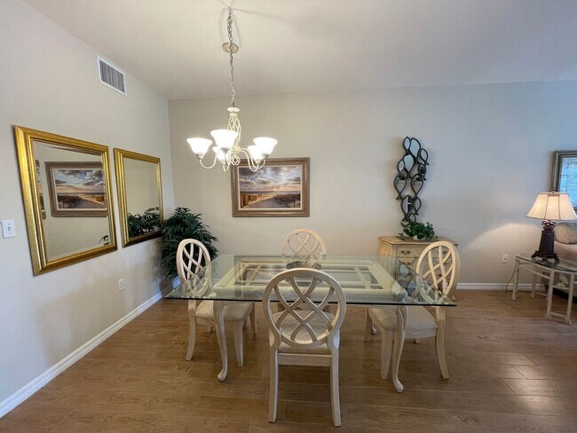 519 Roma Ct Unit Seasonal