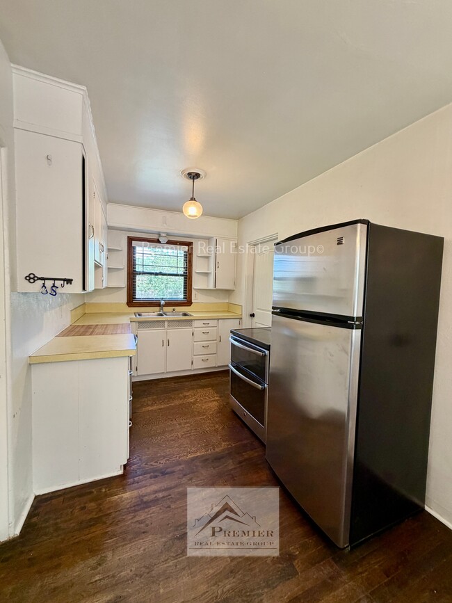 Photo - 17 Alsace Way