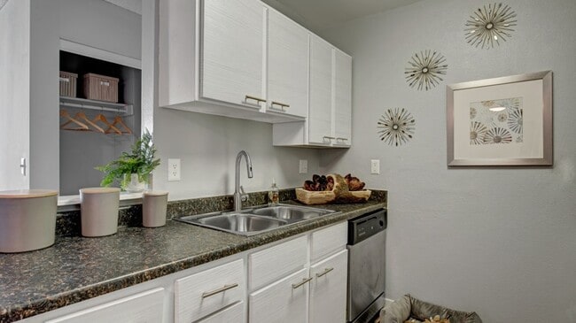 Photo - Grove at City Center