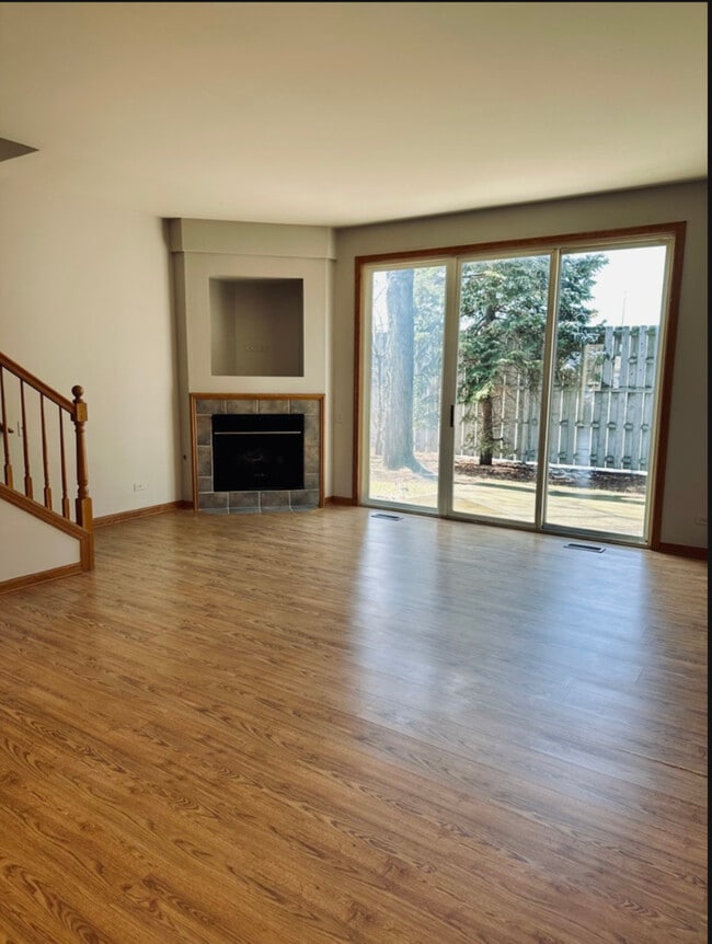 Photo - 709 Blossom Ct