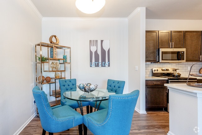 2BR, 2BA - The Mission Hills
