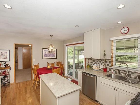 Photo - 1020 Meadowbrook Dr