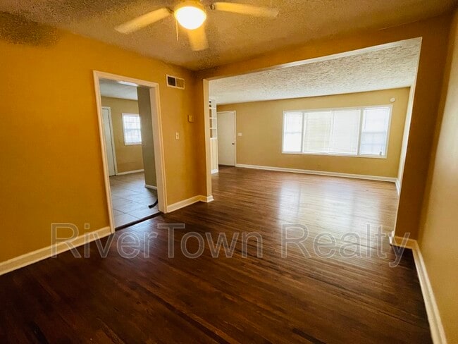 Photo - 106 N Holmes St