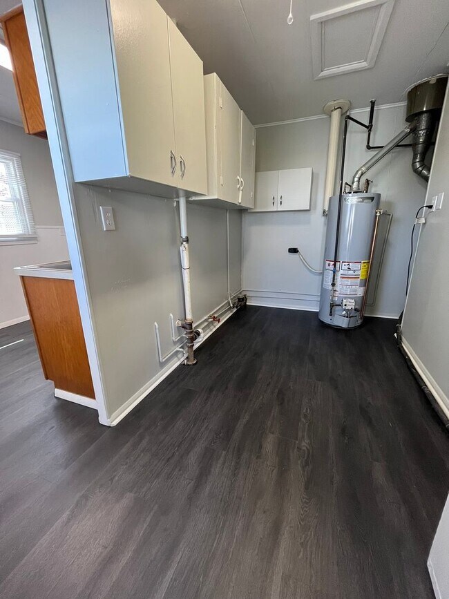 Photo - Three Bedroom, One Bathroom Home In Columbus