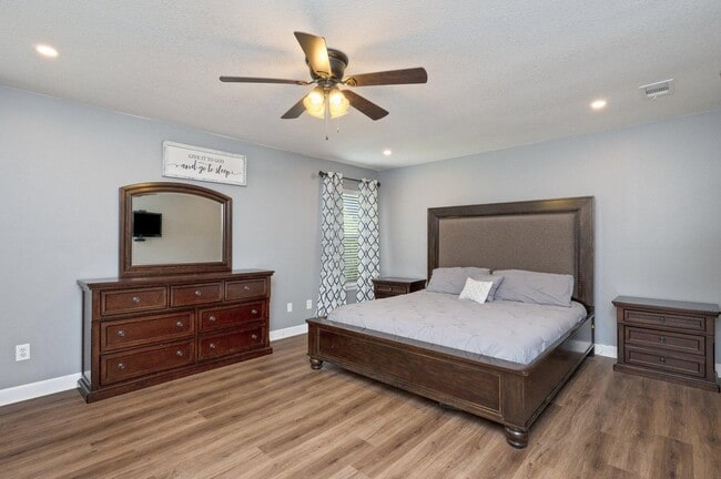 Photo - 615 St Martin Cove